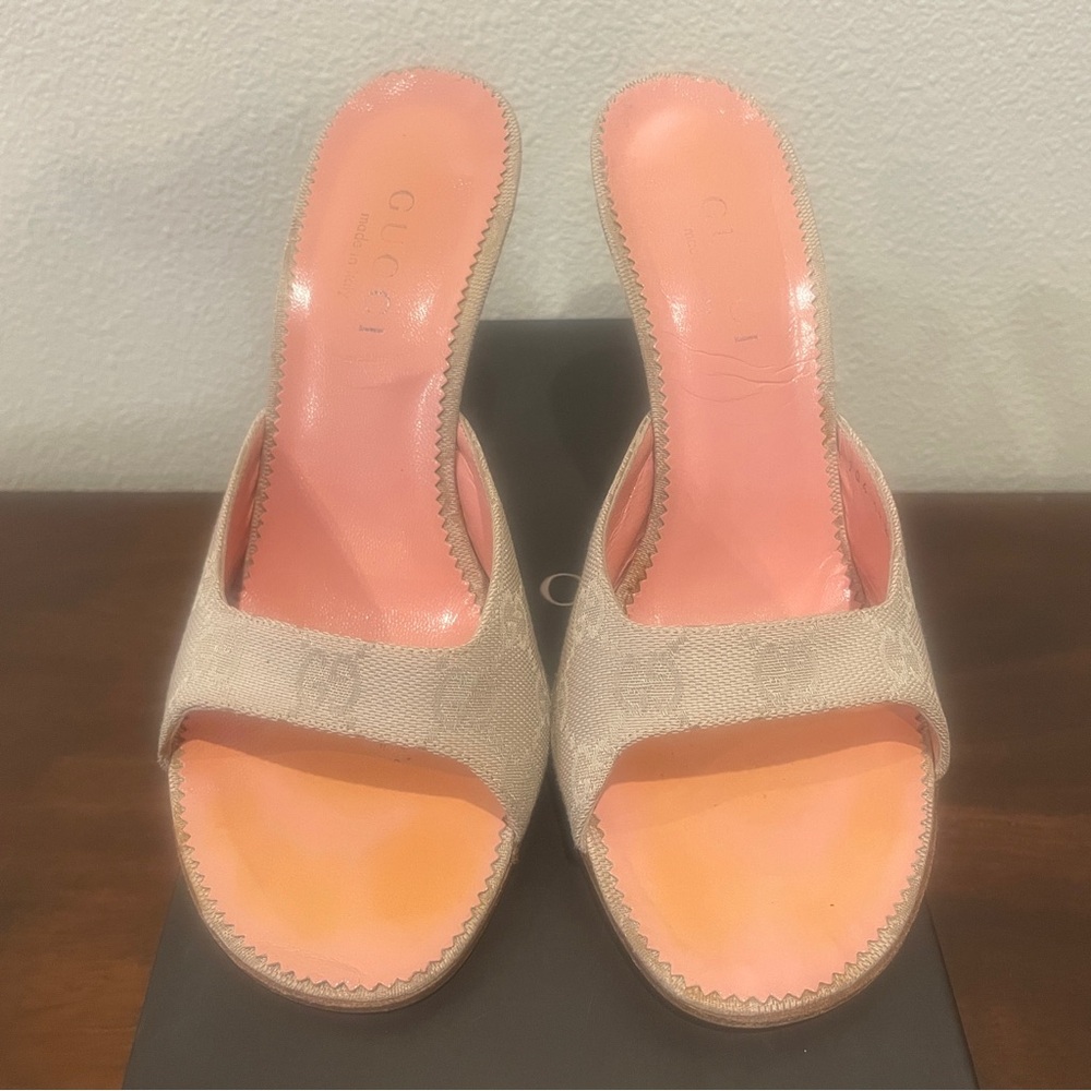 Gucci Women Vintage Mini Monogram GG Beige Sandal Size 7